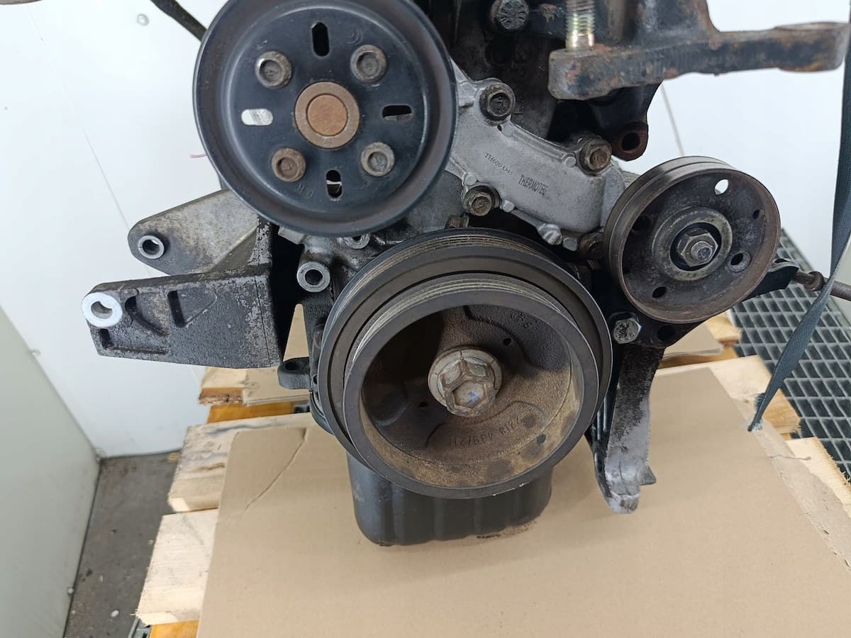 Moteur QG18DE — vue 4