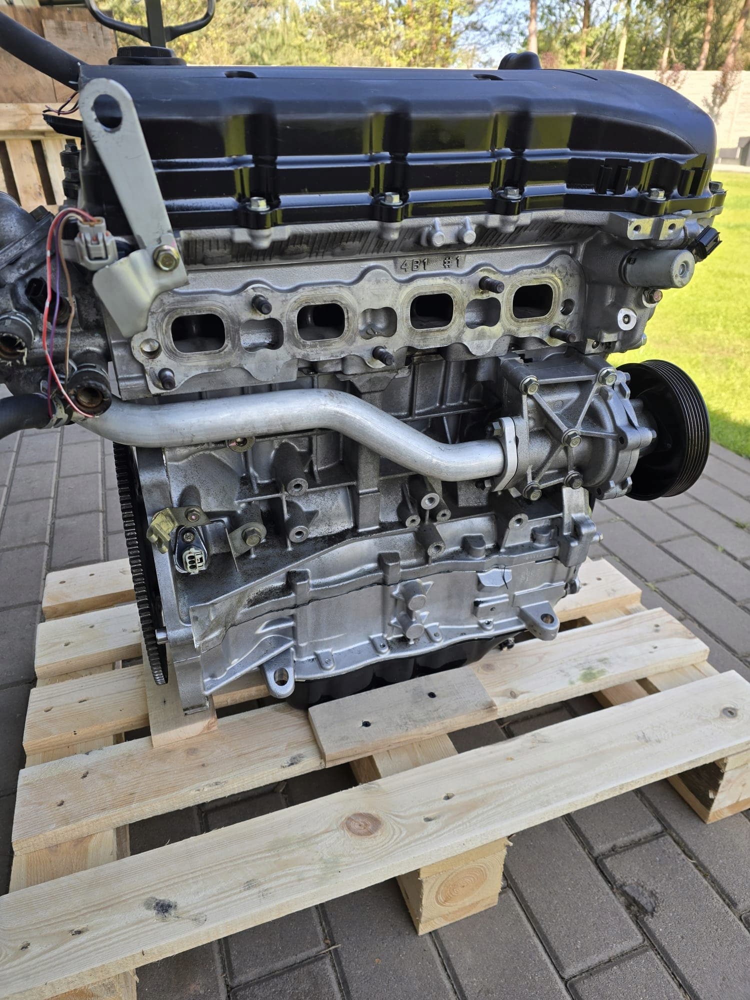 Moteur 4B10 — vue 2