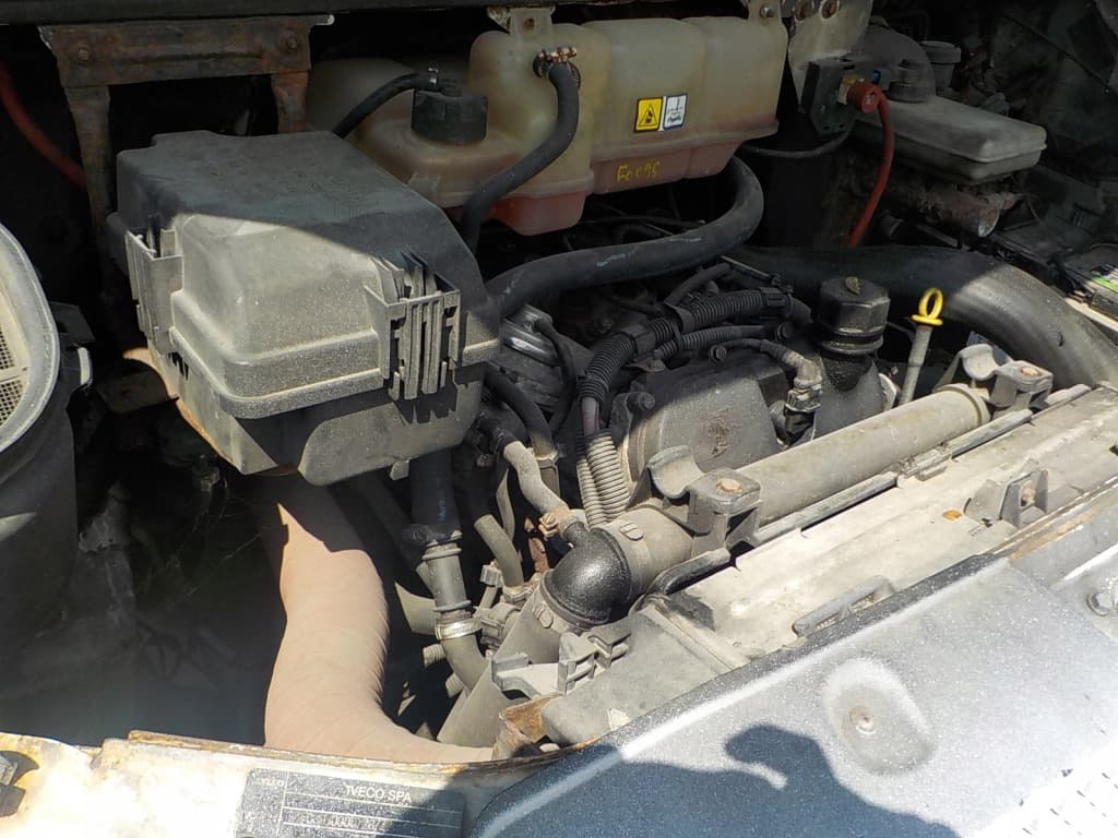 Moteur F1CE0481H — vue 2