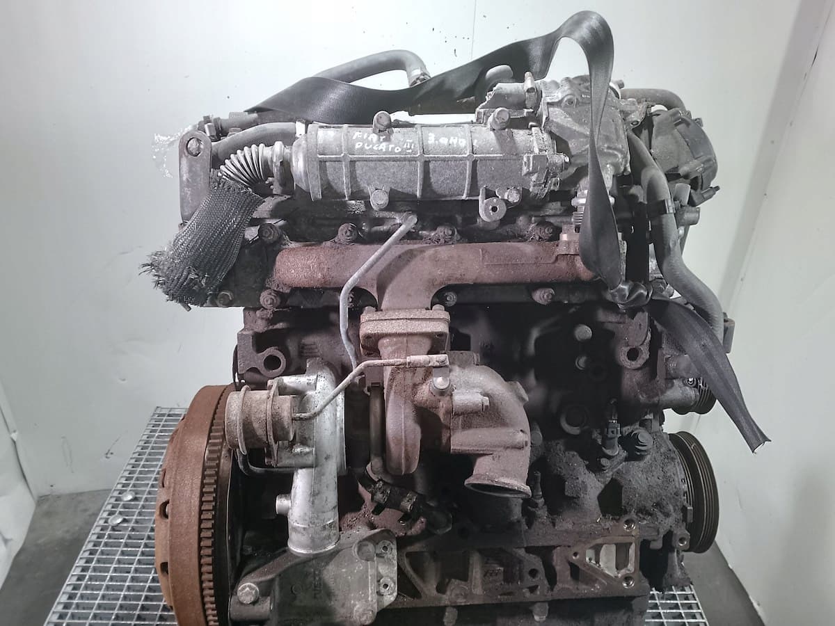 Moteur F1AE0481D — vue 3