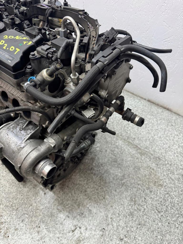 Moteur B 4204 T37 — vue 4