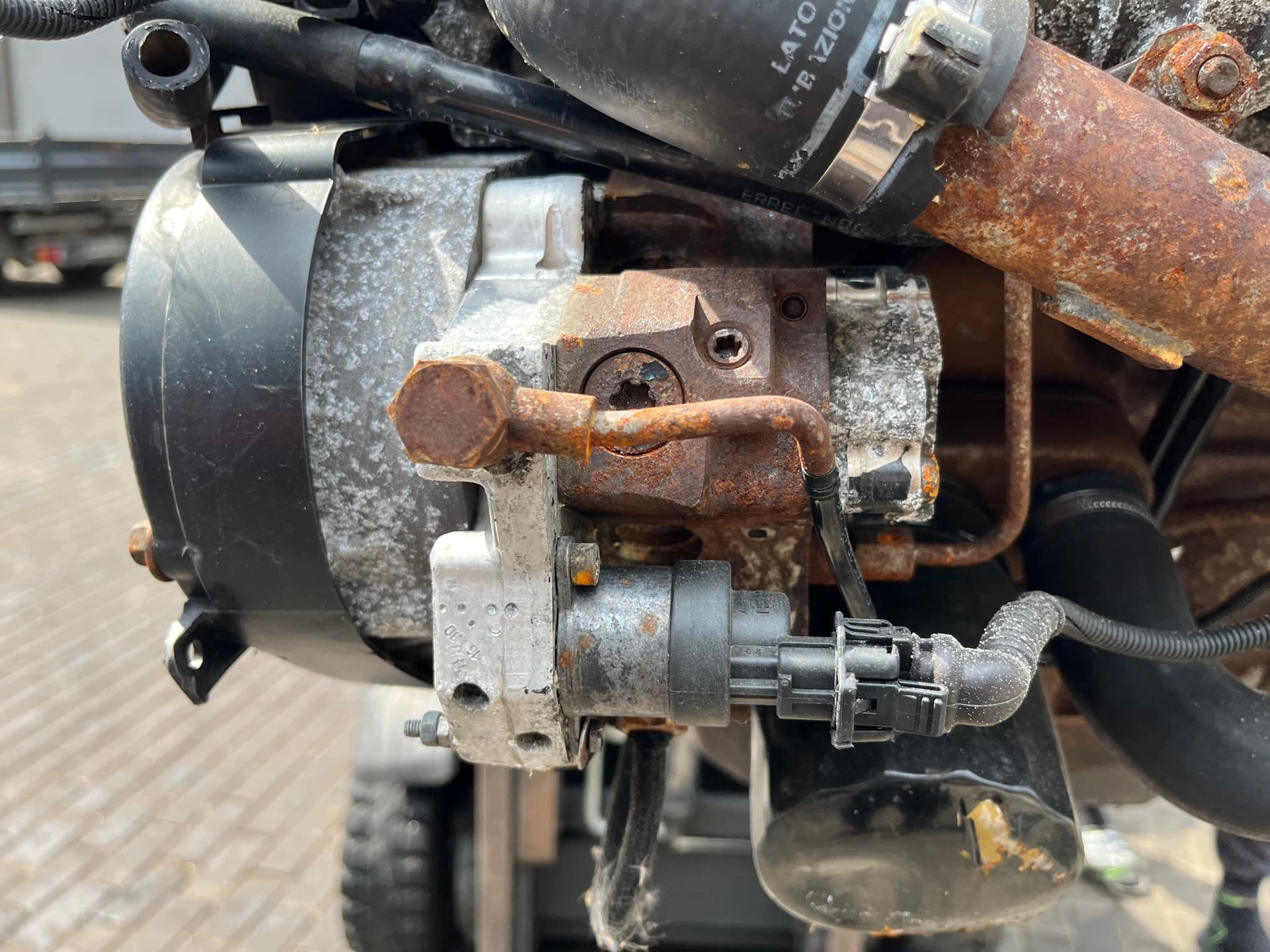 Moteur F1AE0481C — vue 10