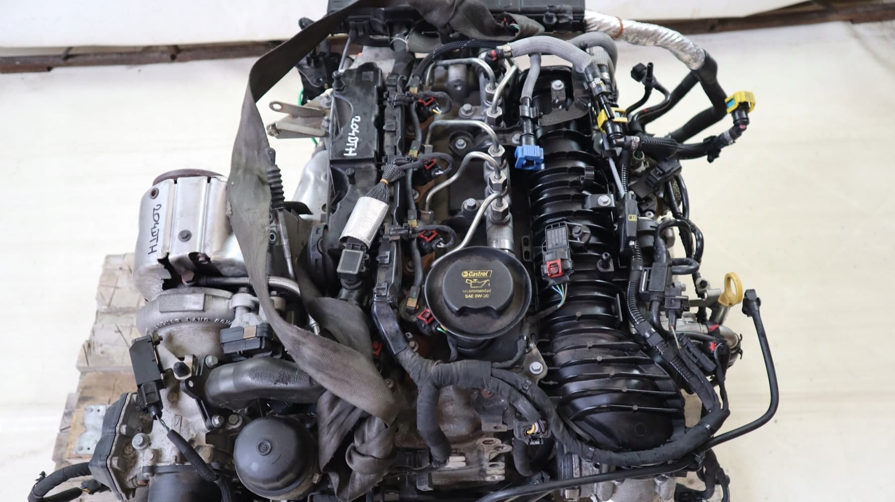 Moteur 204DTH(AJ20D4) — vue 4