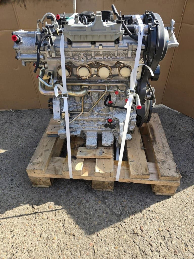 Moteur B 4204 T28 — vue 3