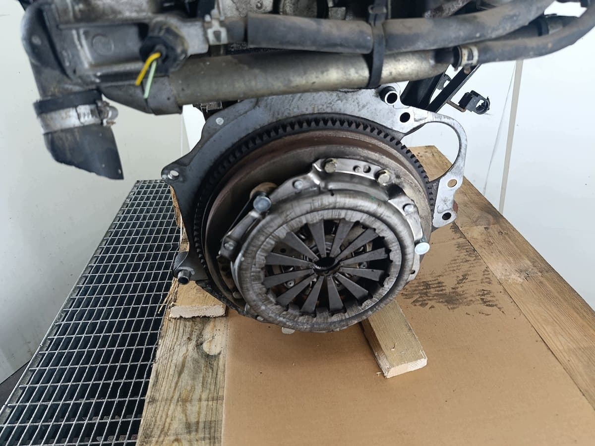 Moteur 4G13 (16V) — vue 3