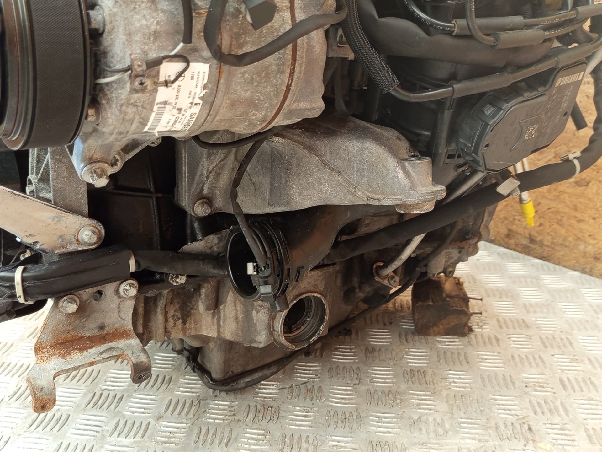 Moteur M 111.921 — vue 13