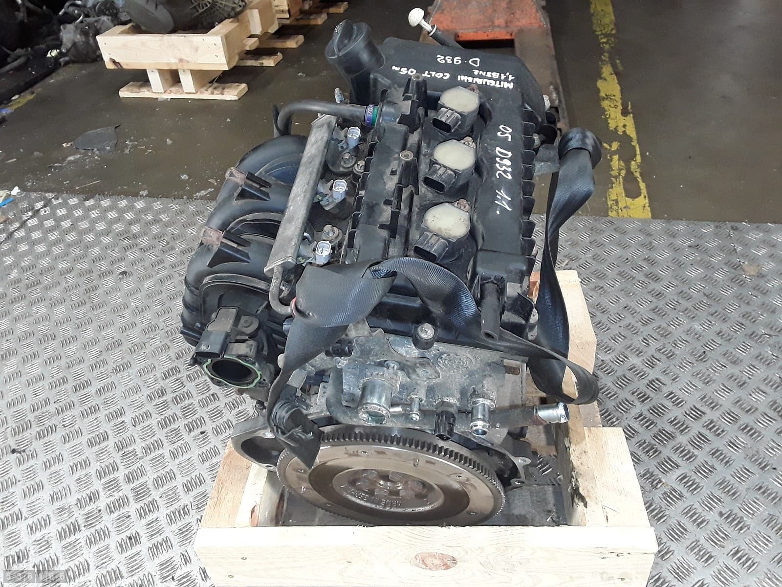 Moteur 4A90 — vue 5