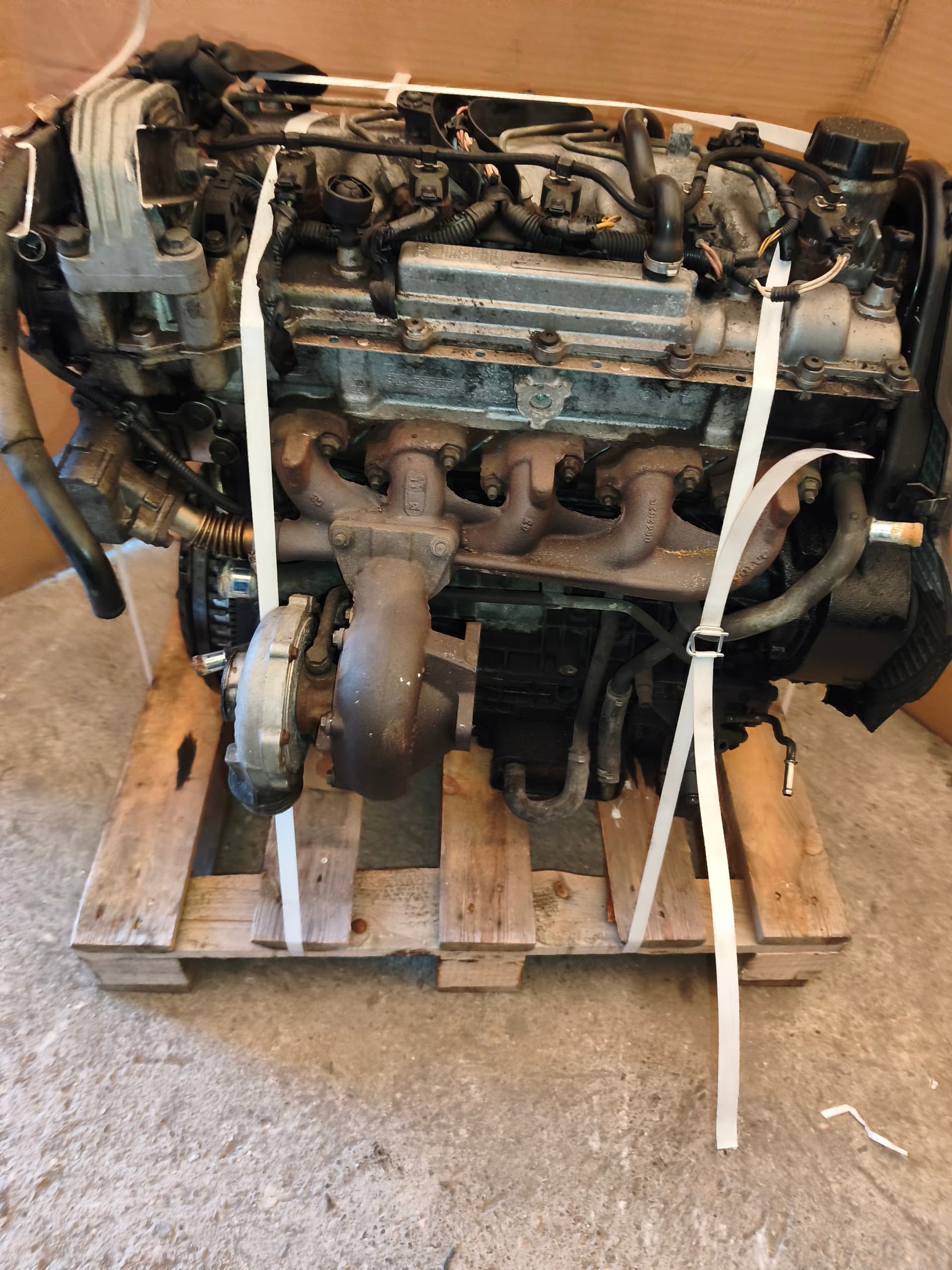 Moteur D 5244 T — vue 8