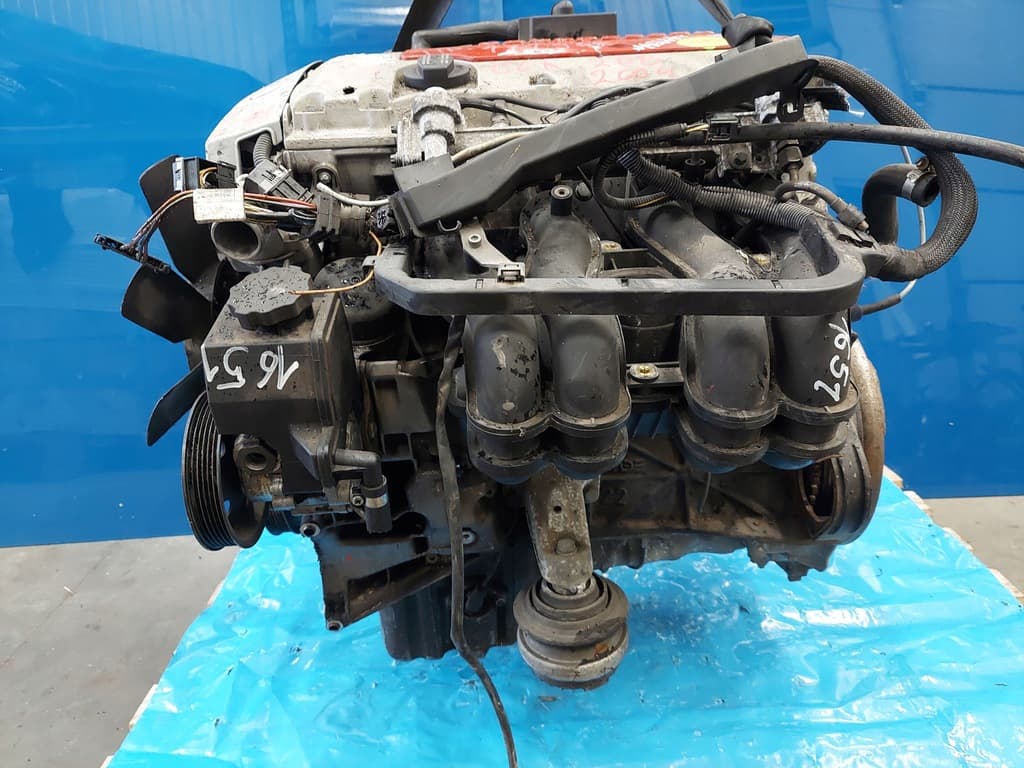 Moteur M 111.944 — vue 3