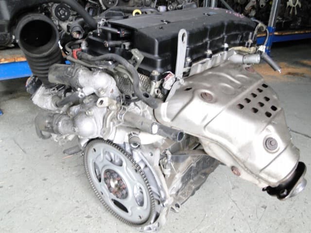 Moteur 4B11 — vue 5