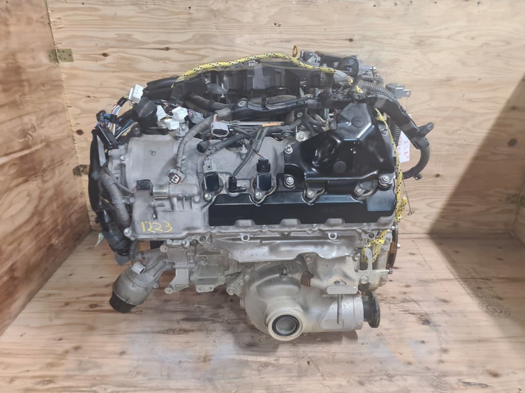 Moteur 2UR-FSE — vue 3