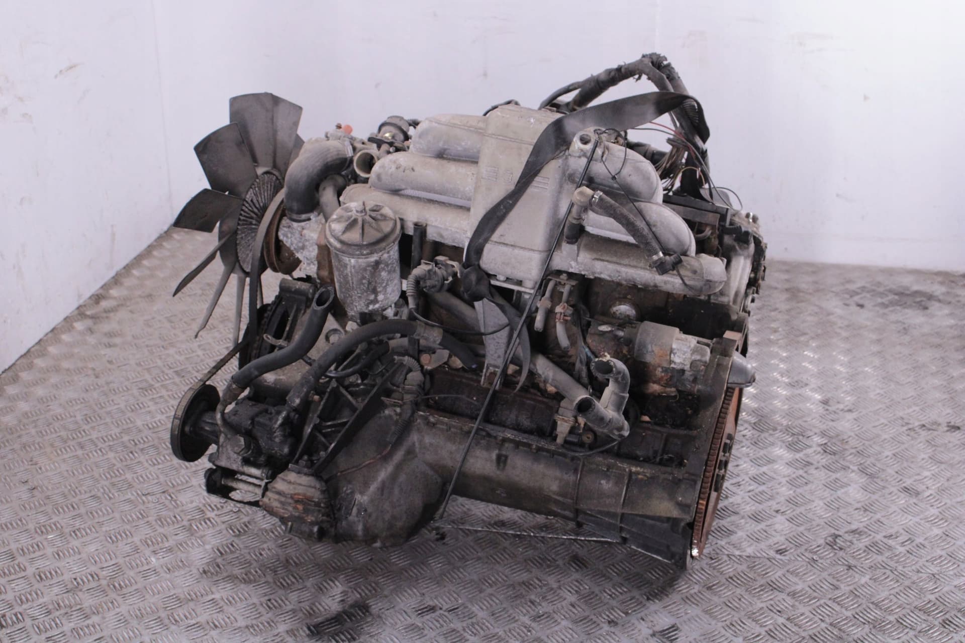 Moteur M30 B30 (306KA) — vue 2