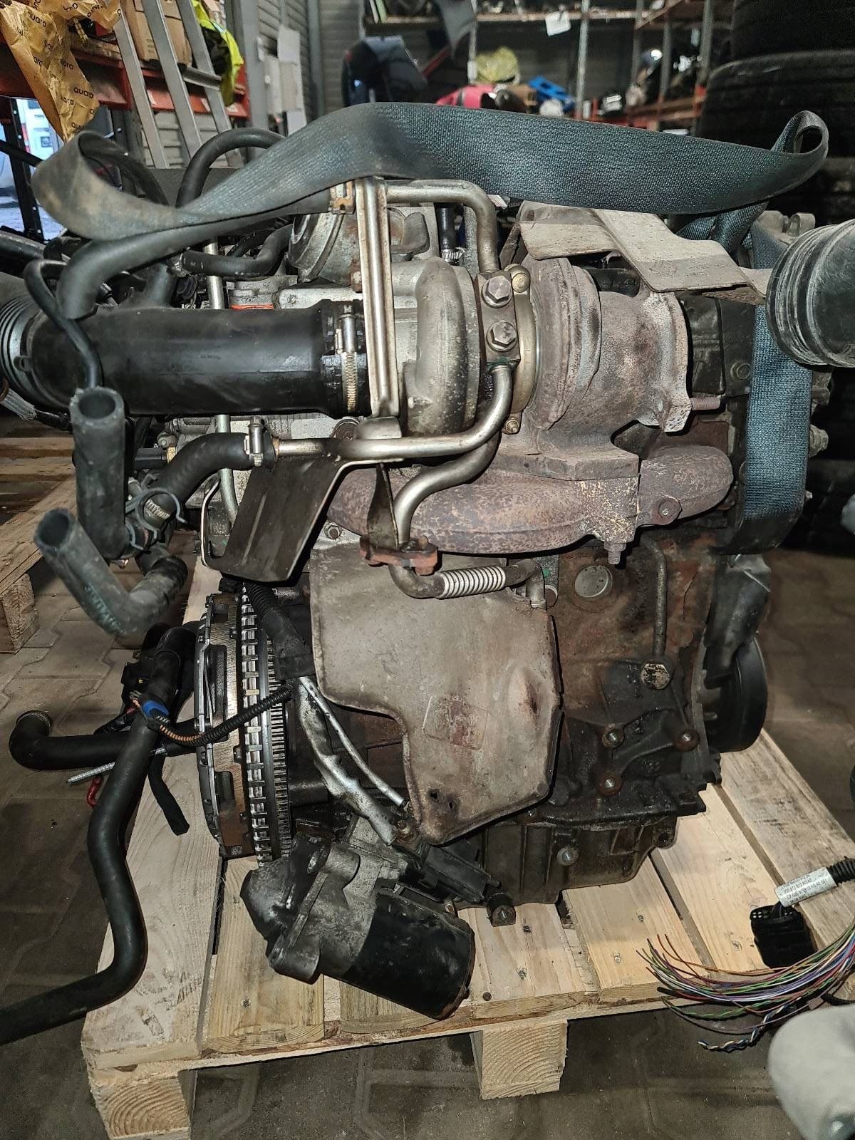 Moteur F4R 712 — vue 2