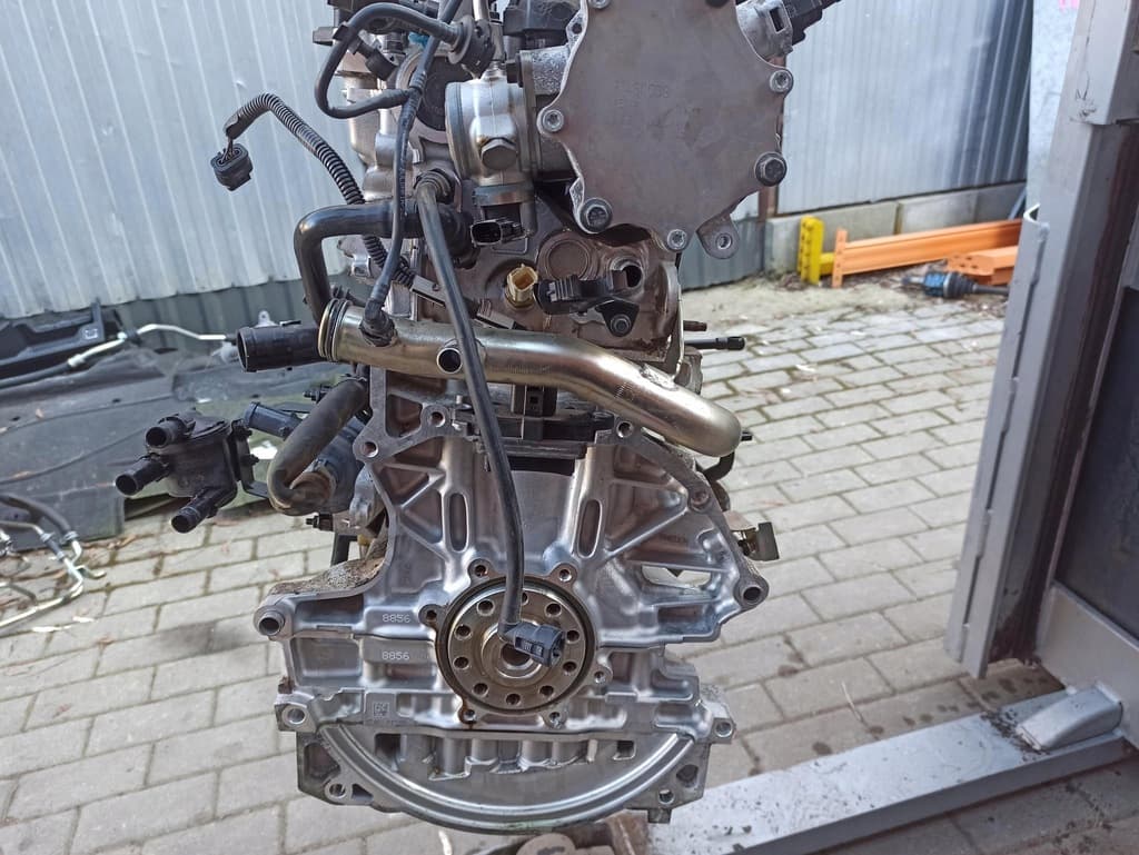 Moteur B 4204 T34 — vue 3