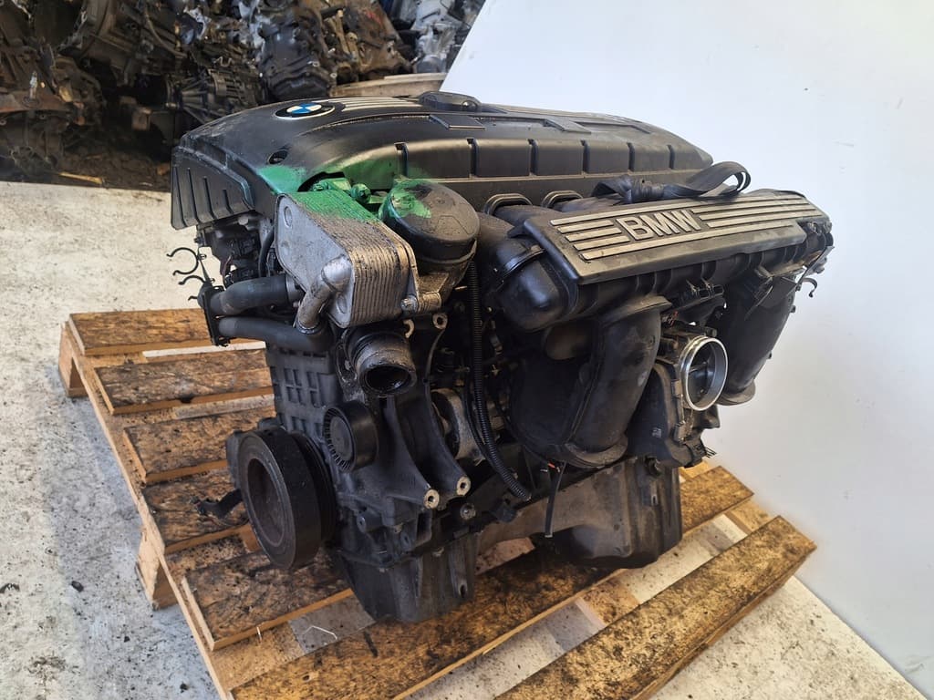Moteur N53 B30 A — vue 2