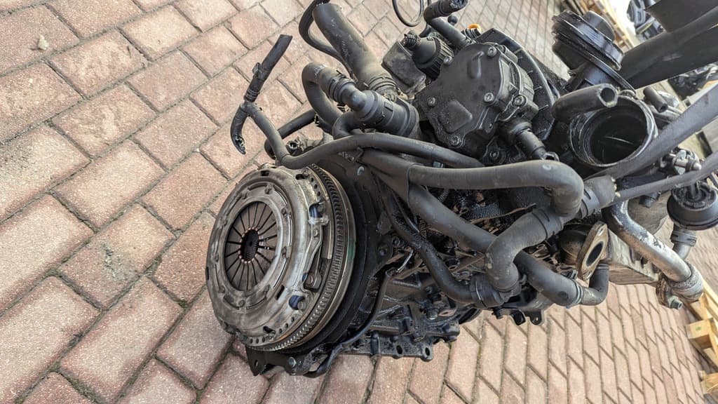 Moteur AUY — vue 3