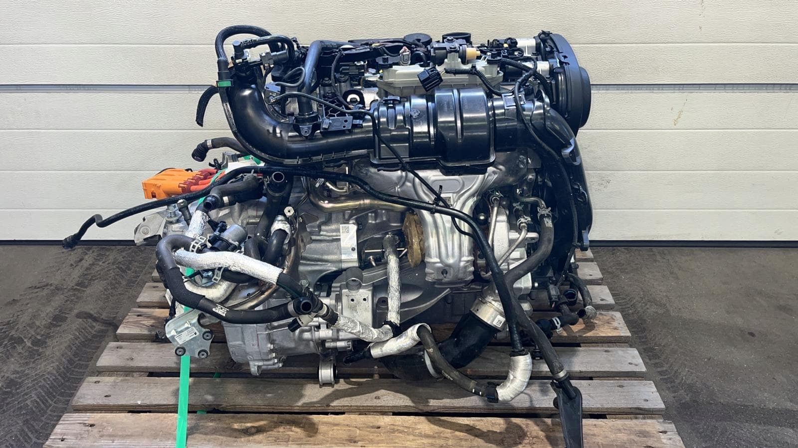 Moteur B 4204 T56 — vue 2