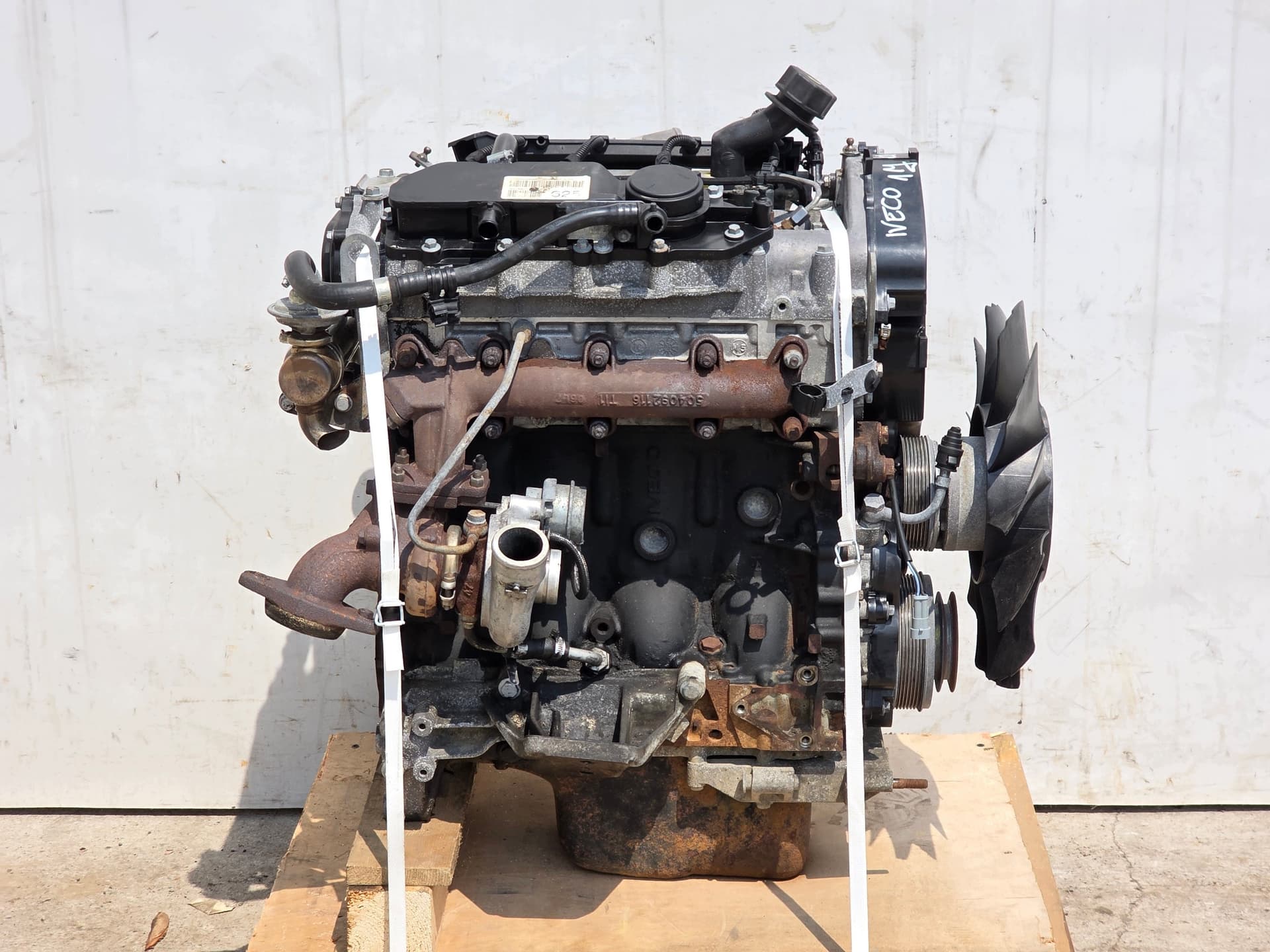 Moteur F1AE0481G — vue 9
