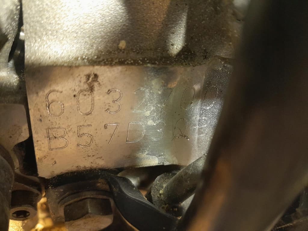 Moteur B57 D30 B — vue 3