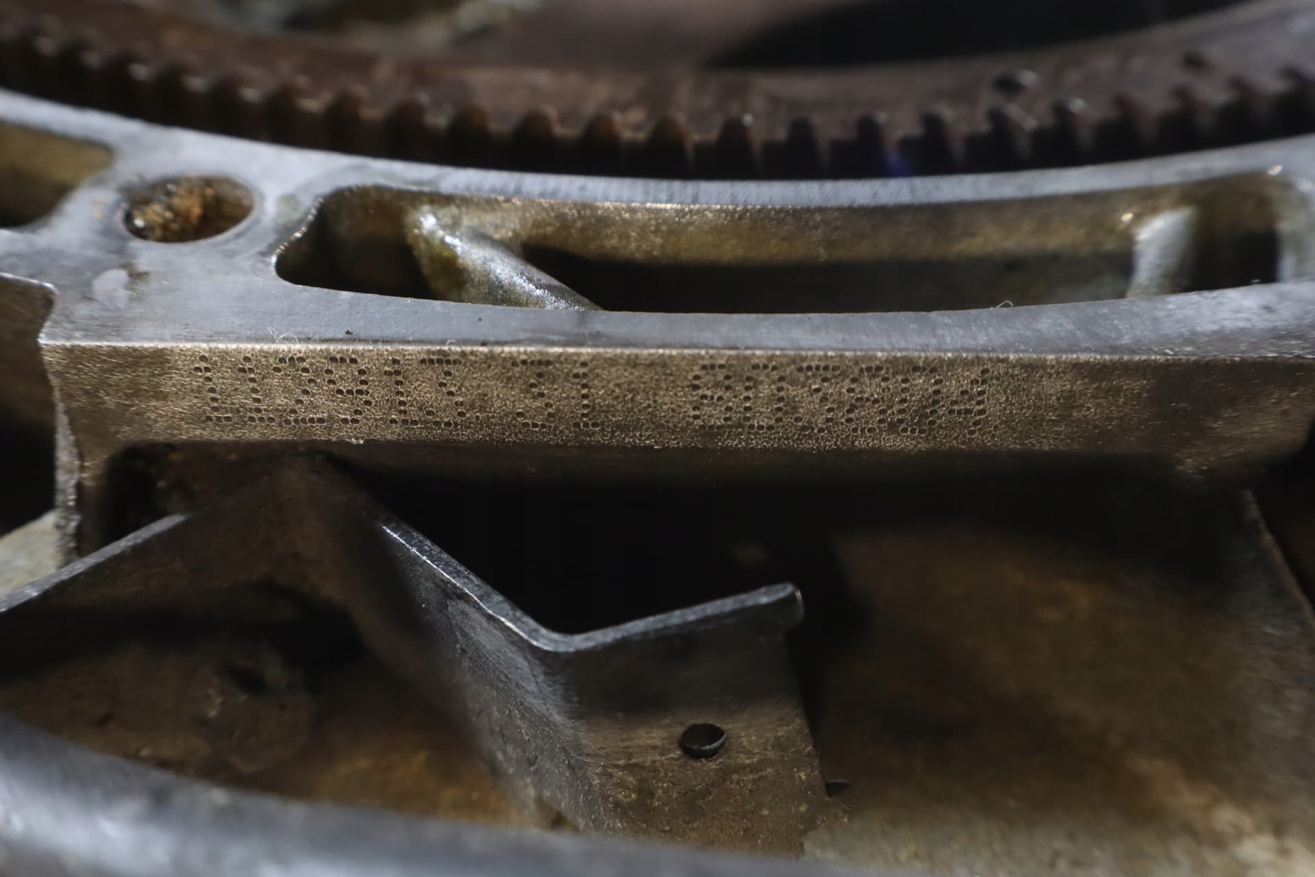 Moteur M 112.913 — vue 4