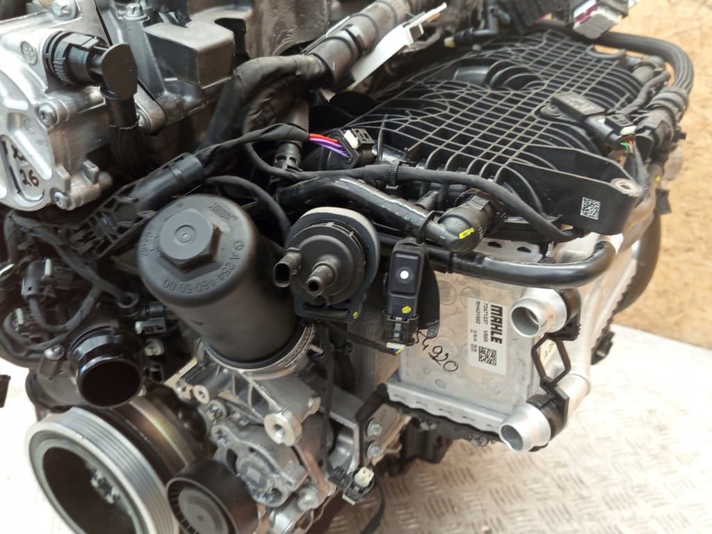 Moteur M 254.920 — vue 8