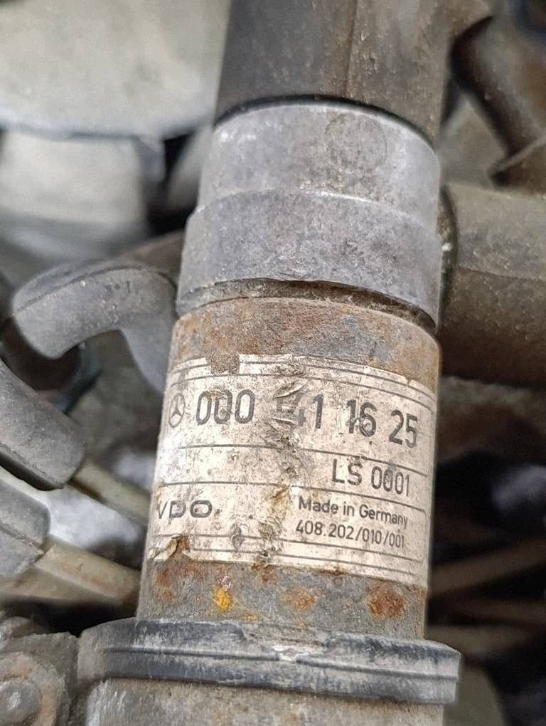 Moteur M 116.965 — vue 4