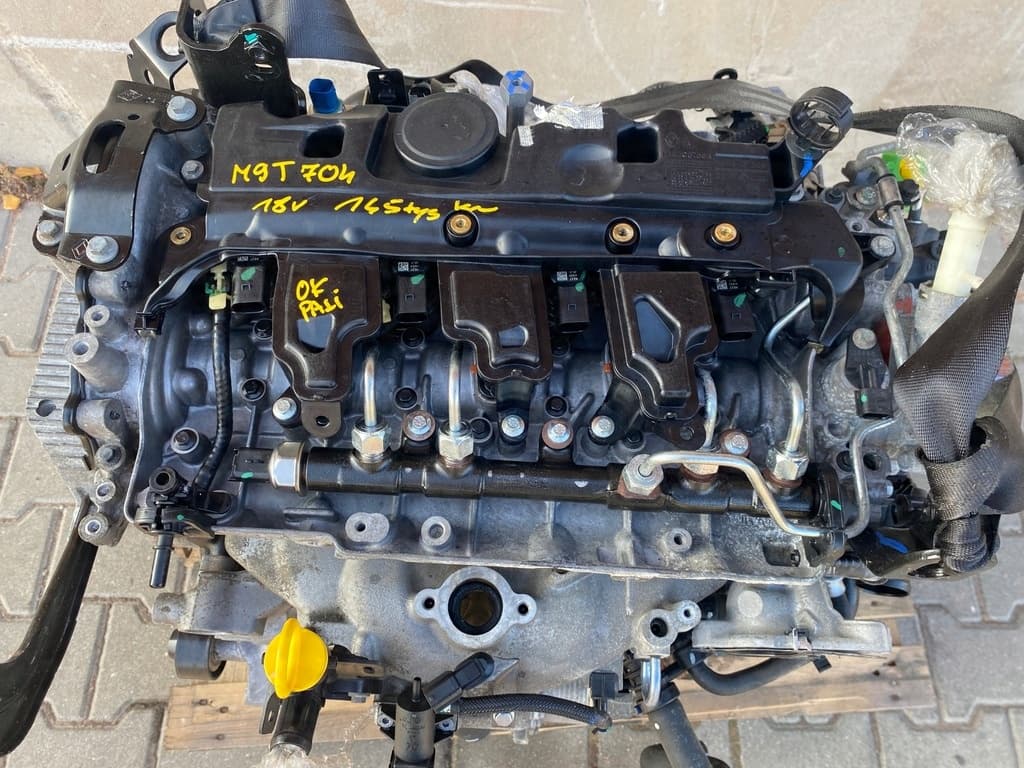 Moteur M9T 704 — vue 2