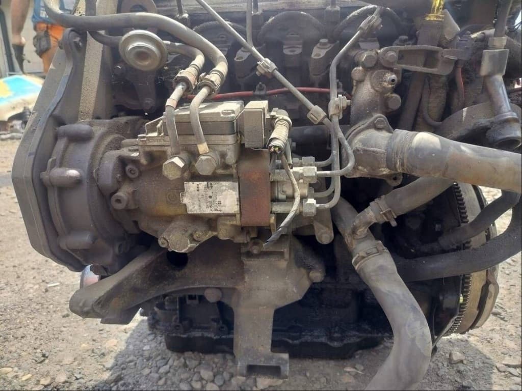 Moteur C9DB — vue 5