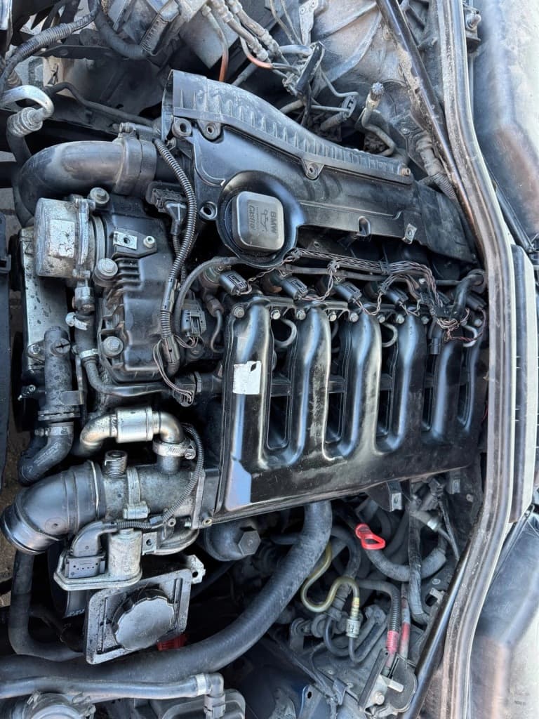 Moteur M57 D25 (256D2) — vue 2