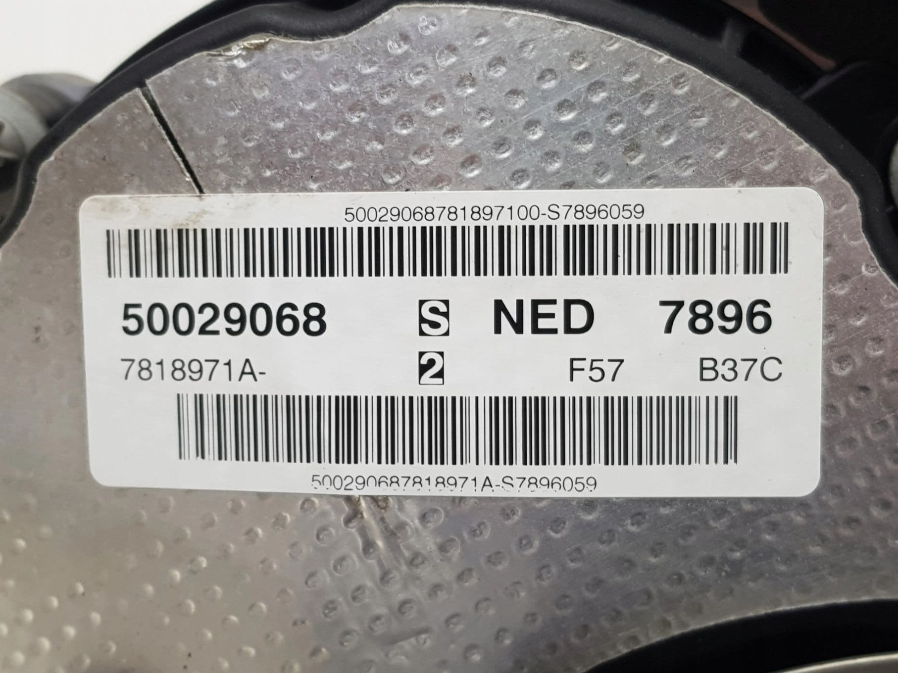 Moteur B37 C15 A — vue 5
