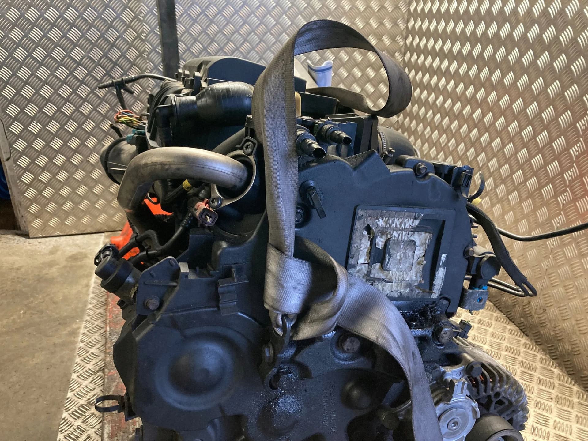 Moteur 8HZ (DV4TD) — vue 13