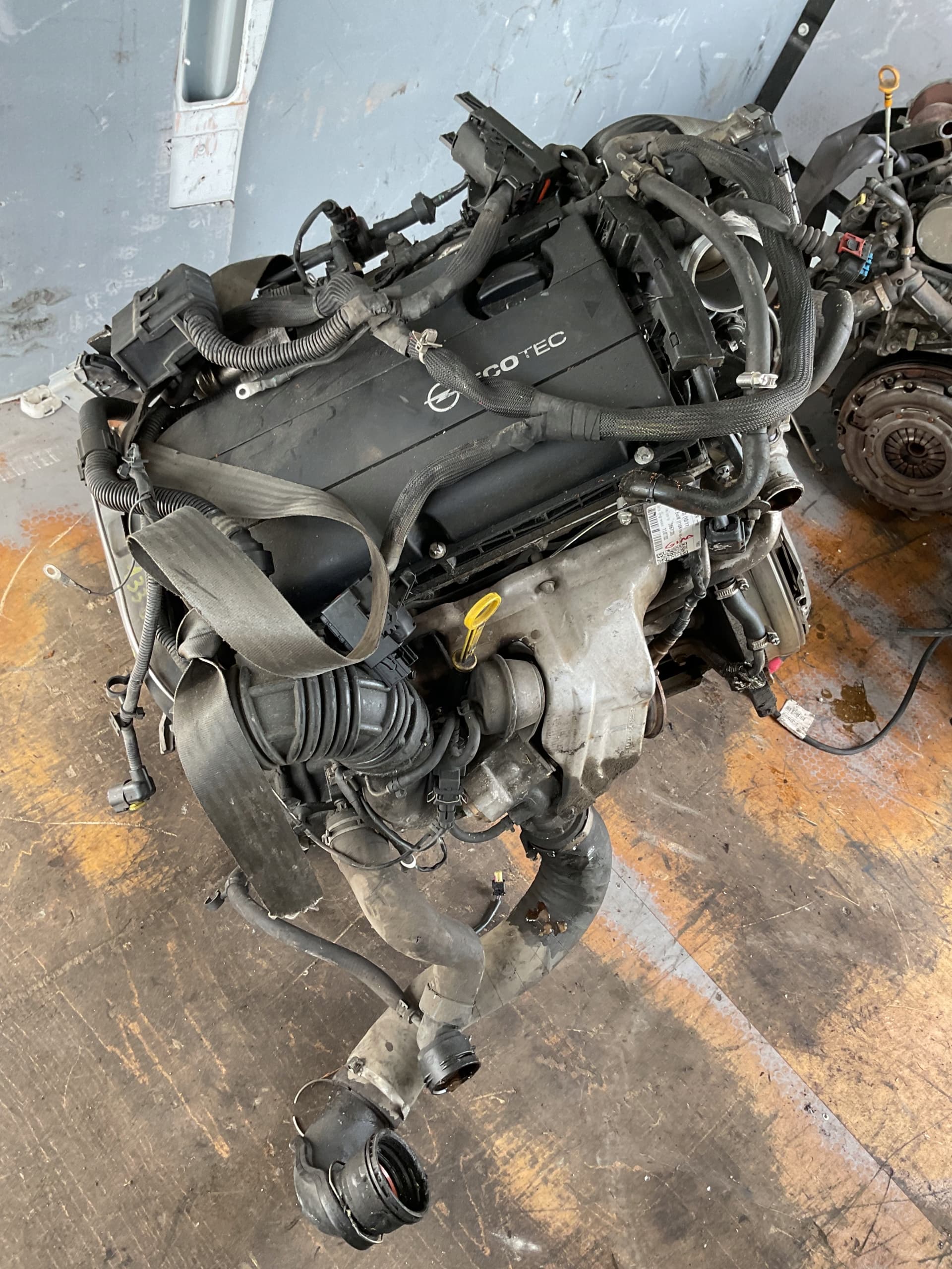 Moteur B 16 XNT — vue 2