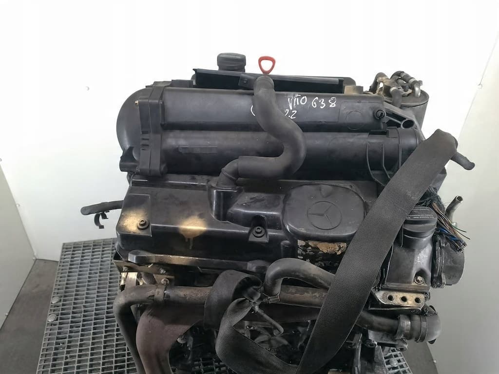 Moteur M 111.948 — vue 2