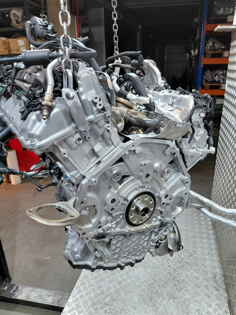 Moteur S68 B44 A — vue 2