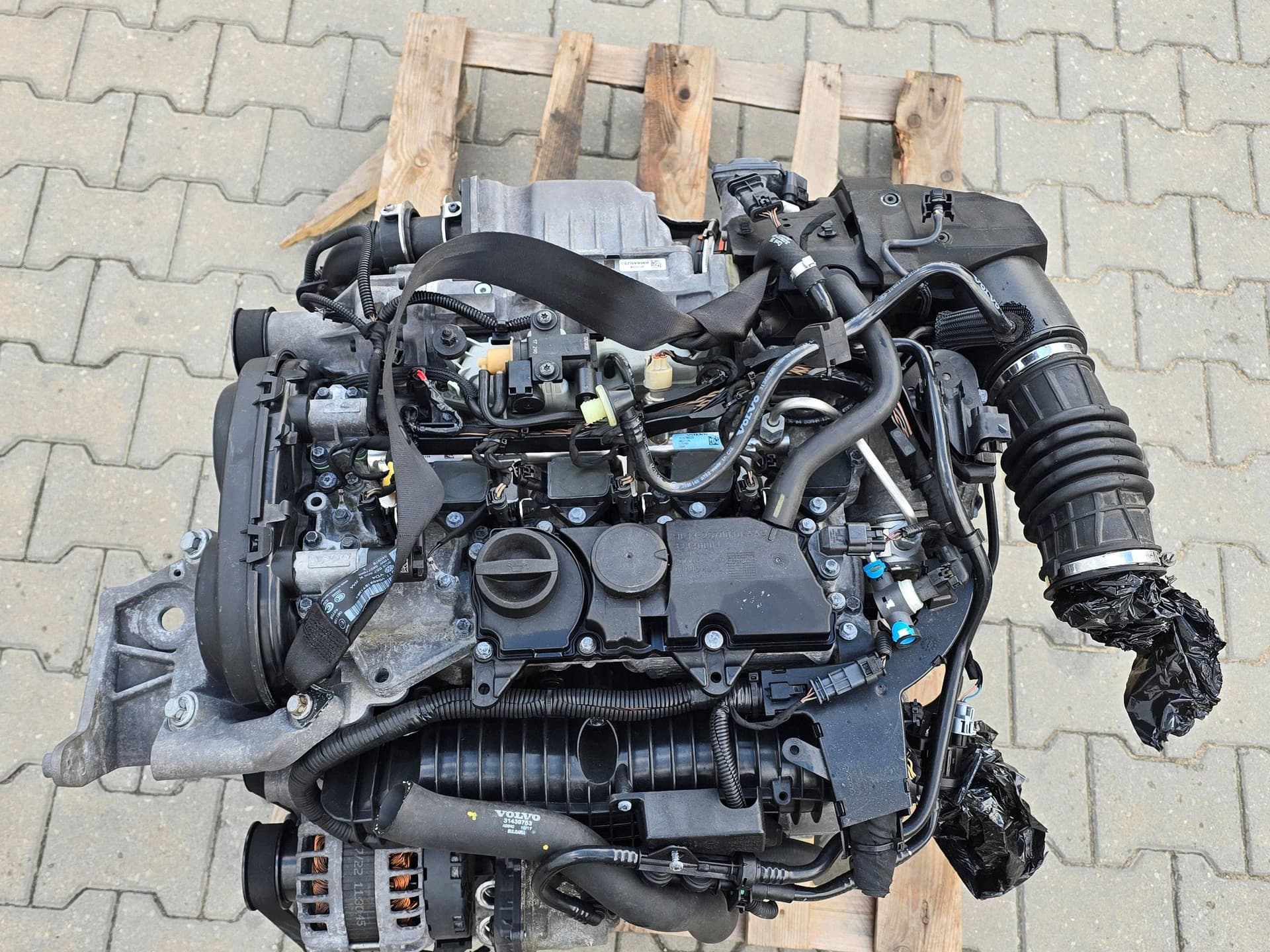 Moteur B 4204 T29 — vue 2
