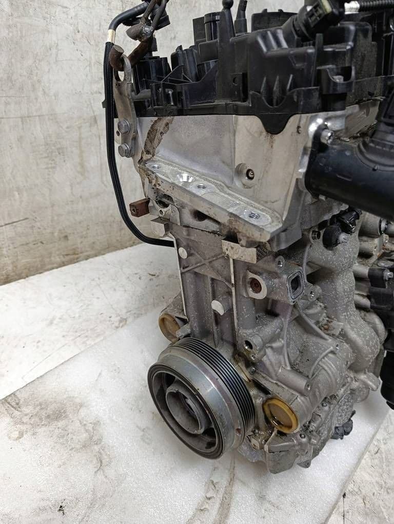 Moteur B48 A20 F — vue 2