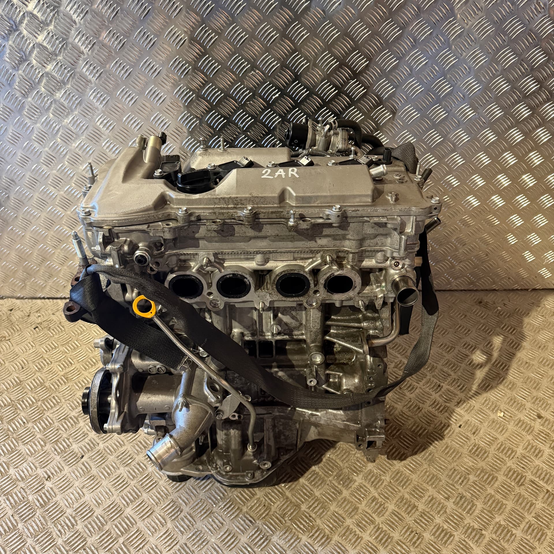 Moteur 2AR-FXE — vue 2