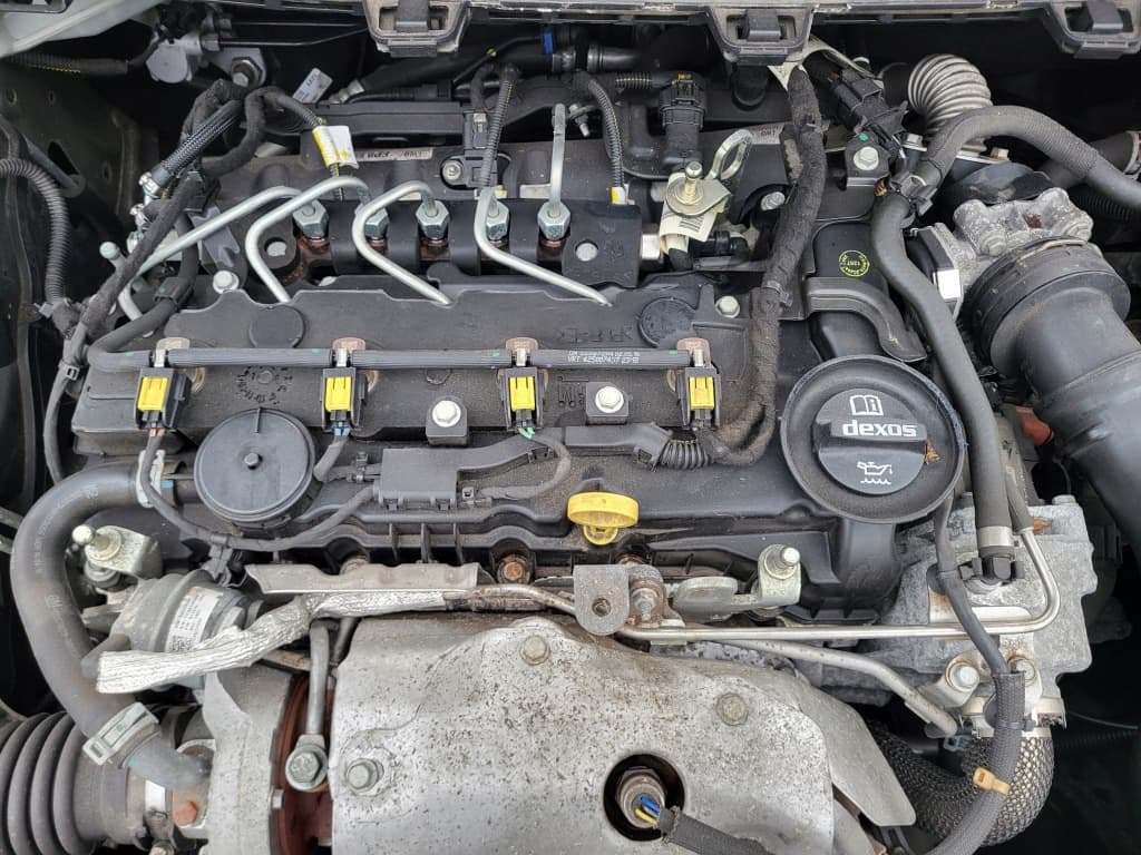 Moteur B 16 DTE — vue 2